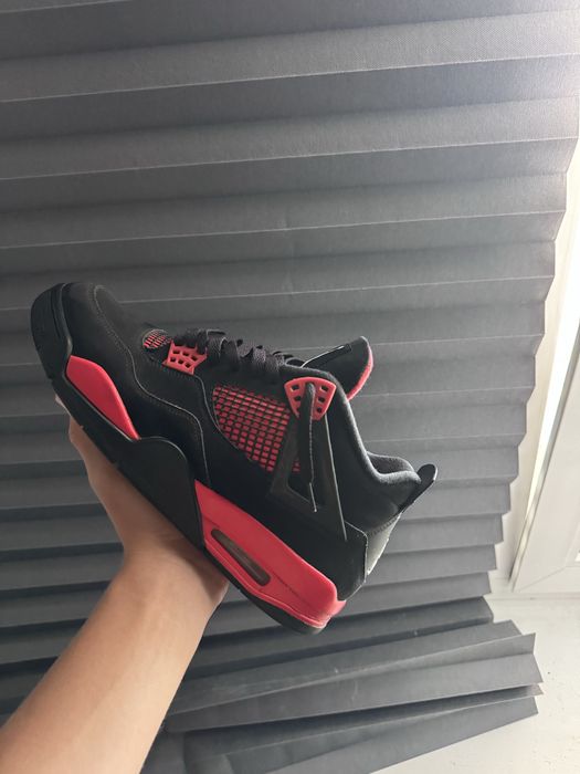Jordan 4 Red Thunder