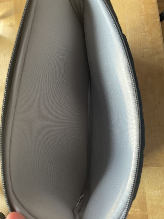 MacBook pro (13-inch, i7, 1T)+ подарък калъф