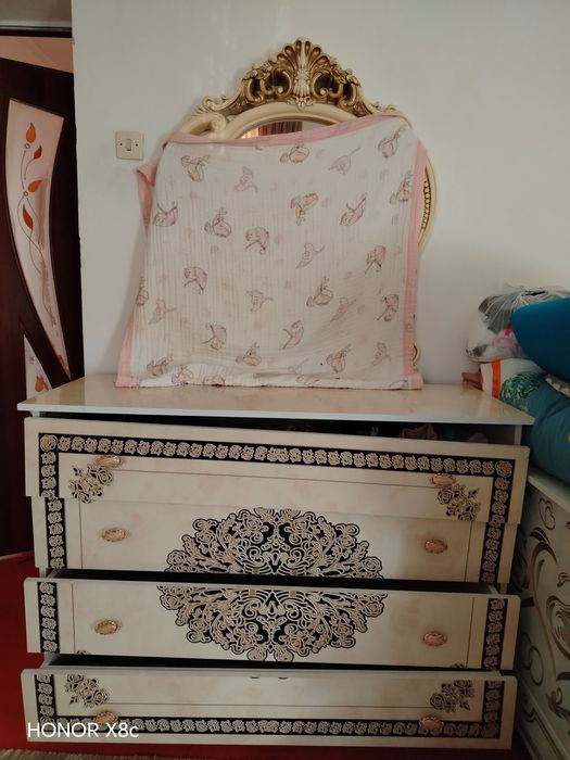 Камот сатылады! Тартпалары дурыс жумыс истемейди бирак жөндуге болады