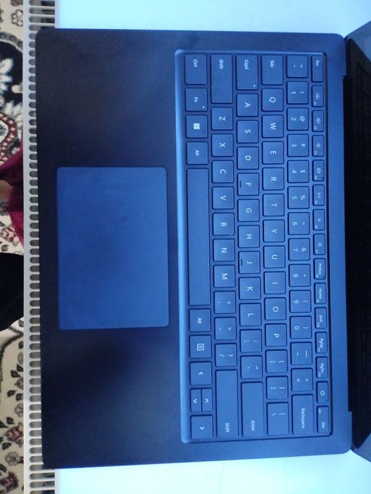 Microsoft surface noutbuki