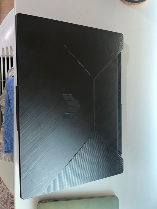 Игровой ноутбук Asus Tuf Gaming F15, торг уместен, обмен на макбук