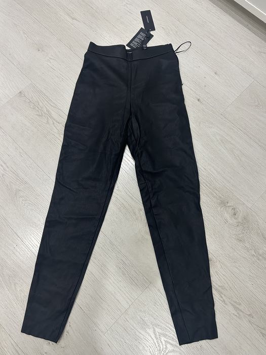 Pantaloni piele noi S