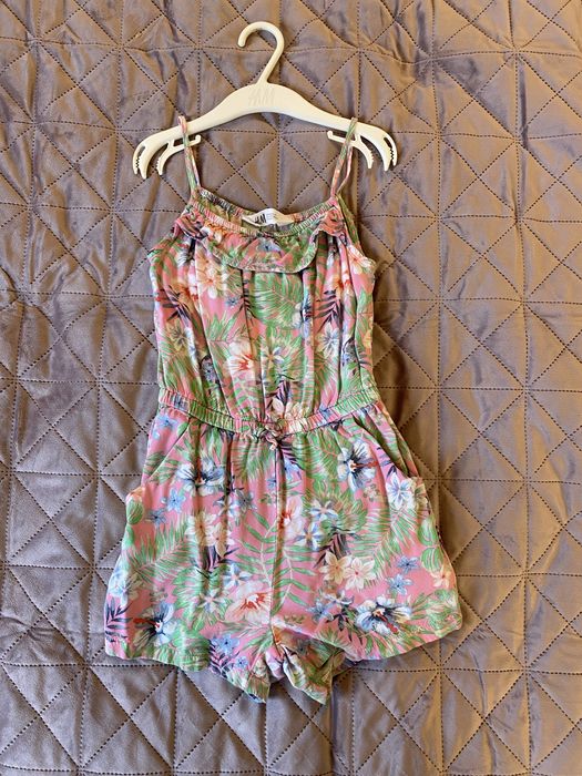 Дрехи за момиче м/у 6,7,8 години