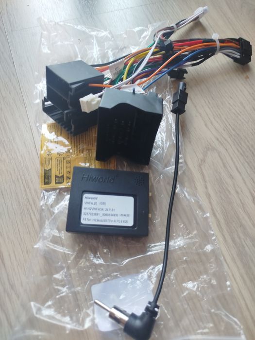 Cablu  Alimentare + Canbus pentru Navigatii VW, Seat,Skoda,Cablu Radio