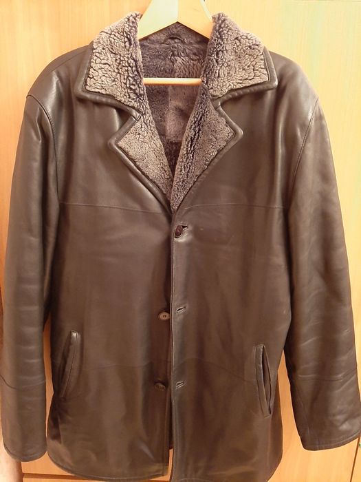 Отдам недорого мужскую дублёнку. Натуральные кожа и мех