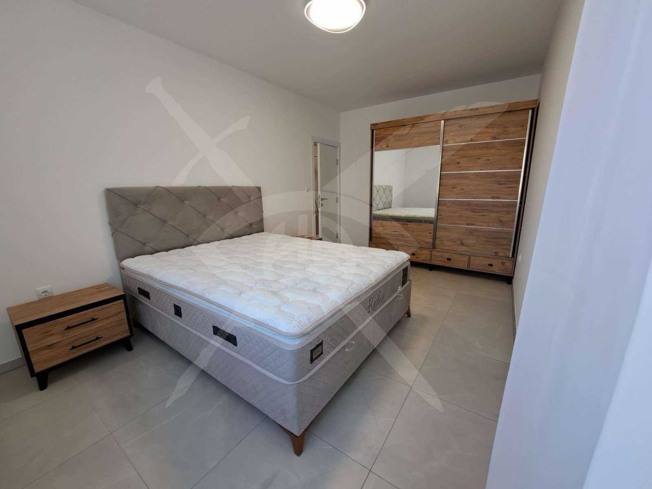Дава се под наем Двустаен апартамент в Варна, Левски - 60 кв.м за 475 € - Снимка #2