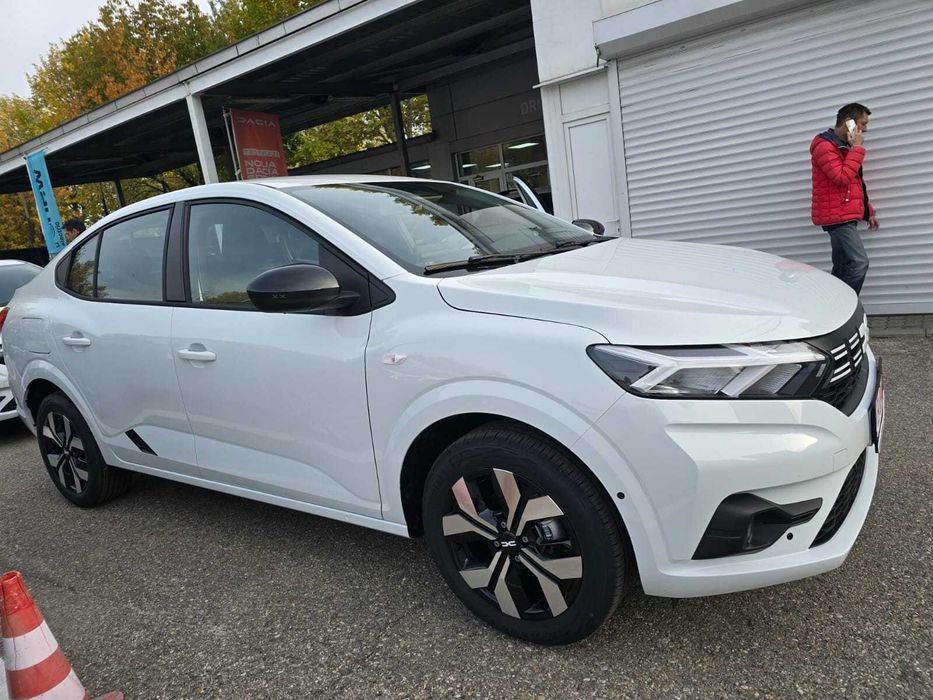 Închiriere masini ridesharing UBER-BOLT