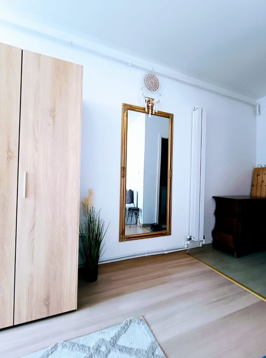 Inchiriez garsoniera regim hotelier