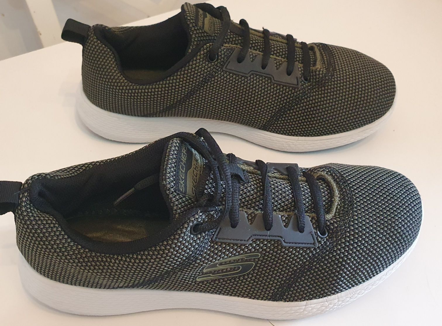 Skechers Memory Foam mas 44