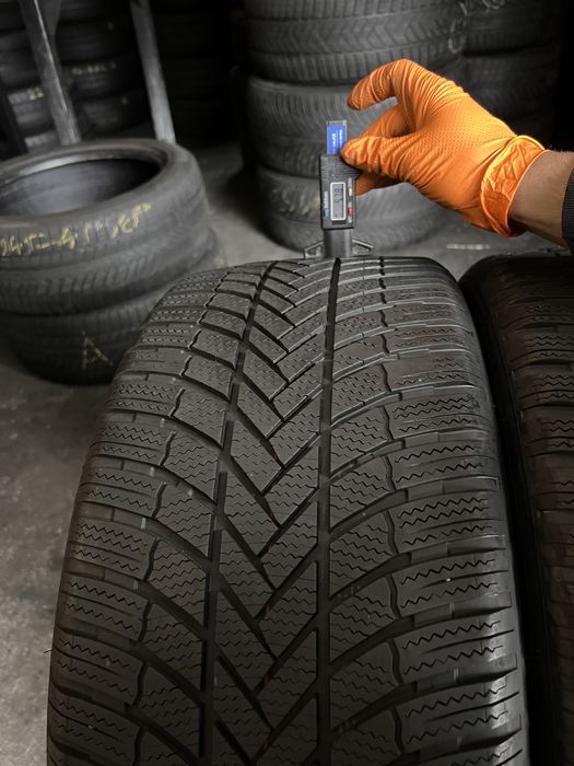 2 anvelope iarna 245/40/19 , Bridgestone , DOT 2023 , 5.7 mm