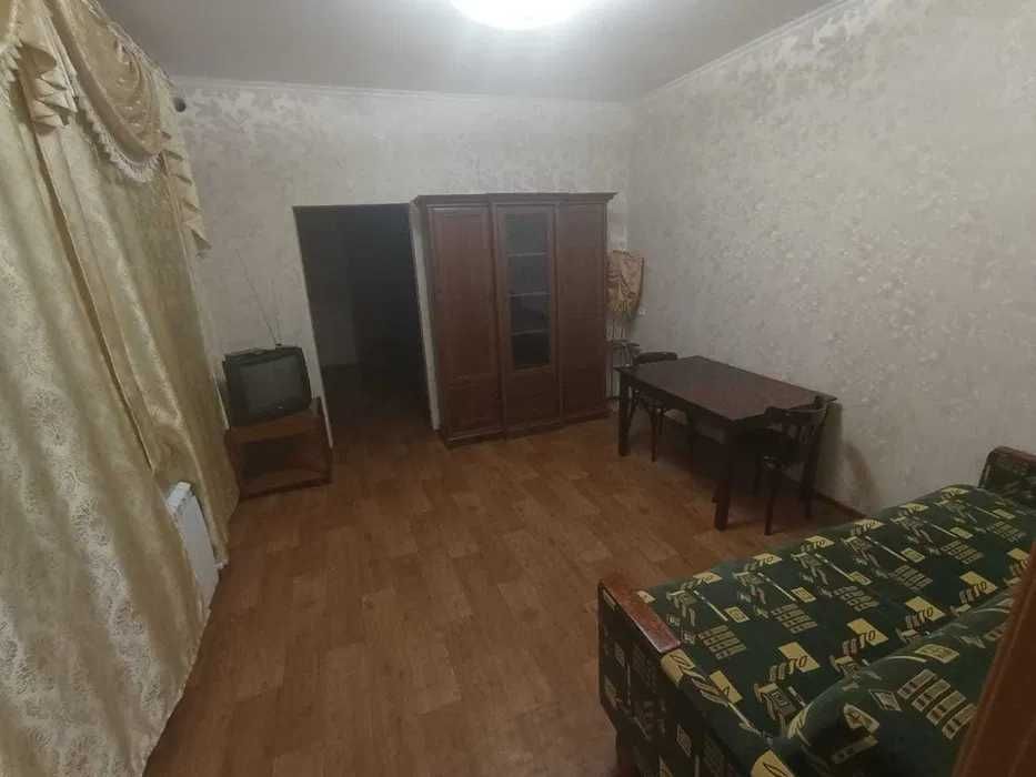 Сдам двухкомнатную квартиру в частном доме в районе оптовки