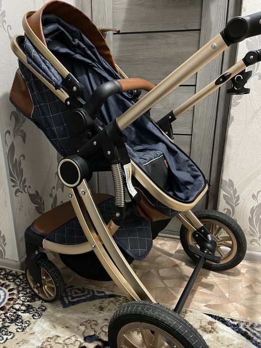 Детская коляска в хорошем состояний