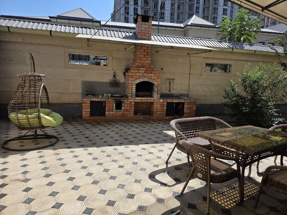 Сдаю свой дом в центре города