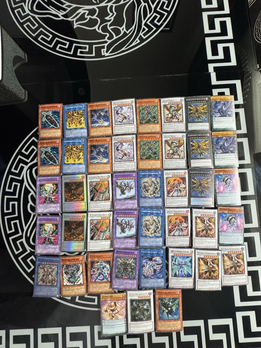 Продавам карти Yu-Gi-Oh!