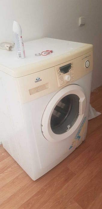 Продам стиральную машину