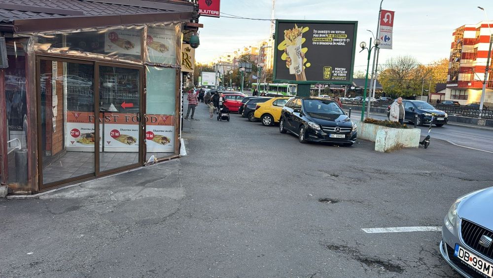 Spatiu comercial de închiriat zona Complexului Sir
