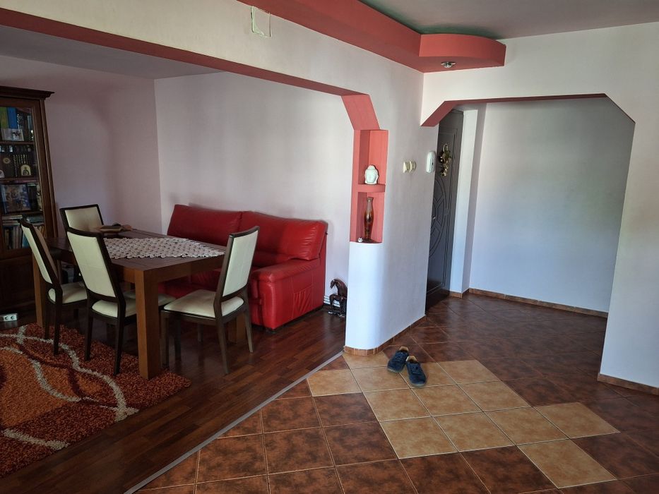 Apartament patru camere