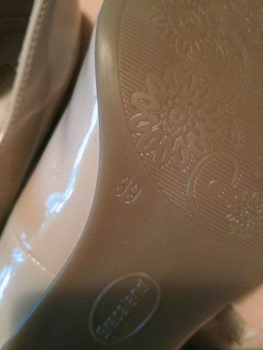 Vând pantofi casual ptr dama