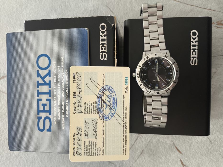 Seiko V742-8B09 • Оригинален • С кутия и документи • Работещ