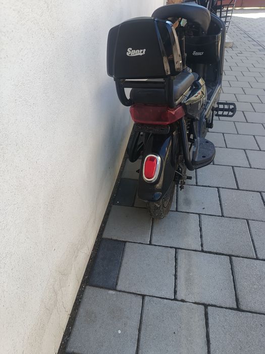 Moto Scuter electric