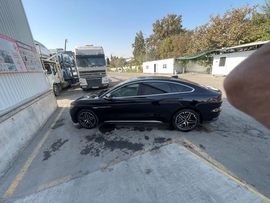 BYD HAN 605 km 2025 restayling