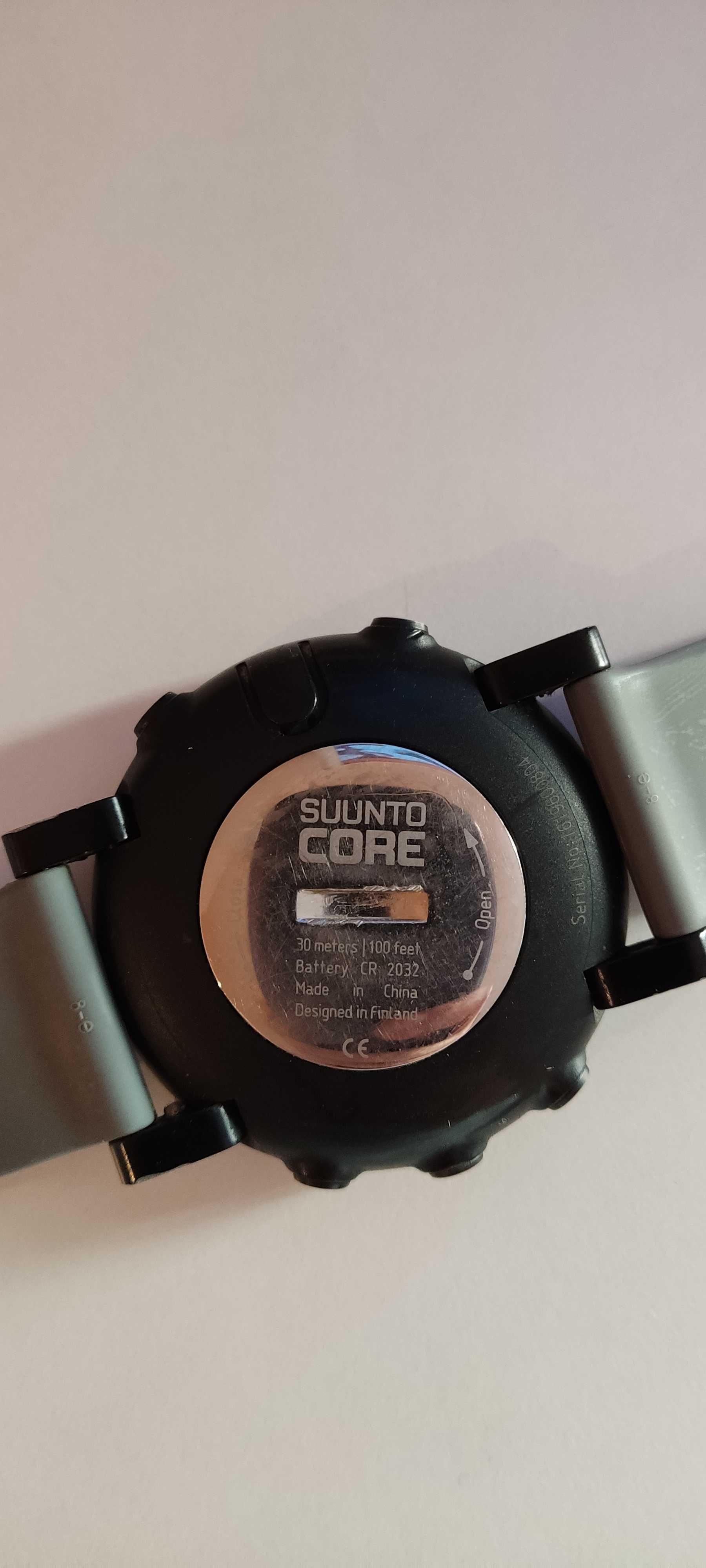 Часовник Suunto Core