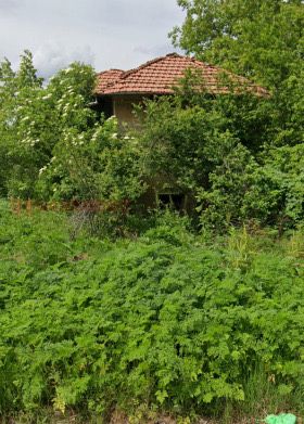 Продава се Къща в Плевен, 9-ти квартал - 60 кв.м за 298 €/кв.м - Снимка #2