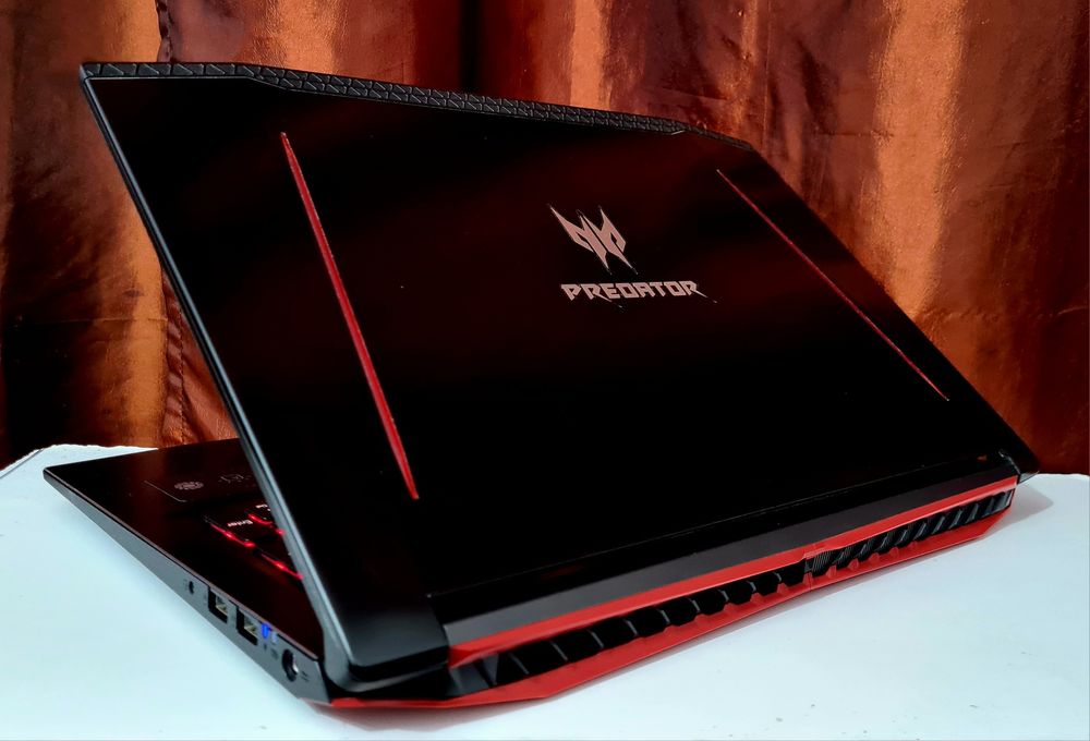 Laptop Gaming Acer Predator/ i7-7700HQ/ GTX 1050Ti/ 32 Gb Ram /SSD