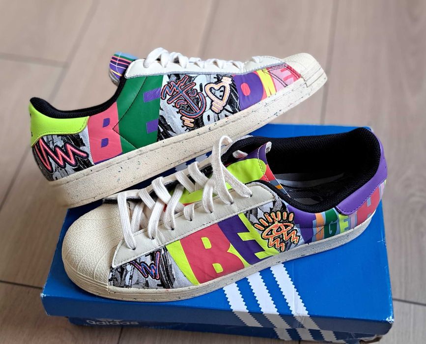 Adidas Superstar Pride