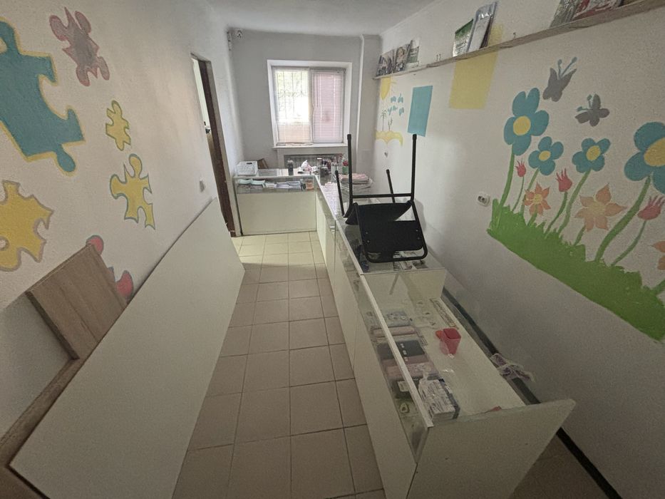 Продам   витрины