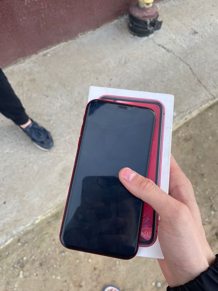 iphone XR Red 64gb