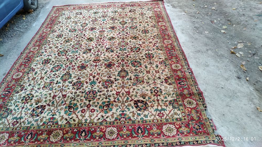 Продается Ковер.