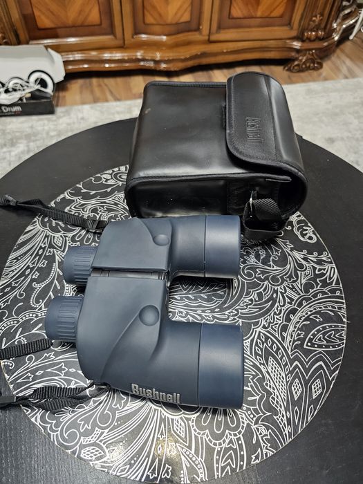 Binoclu profesional Bushnell 7x50 – NOU – calitate premium + husă