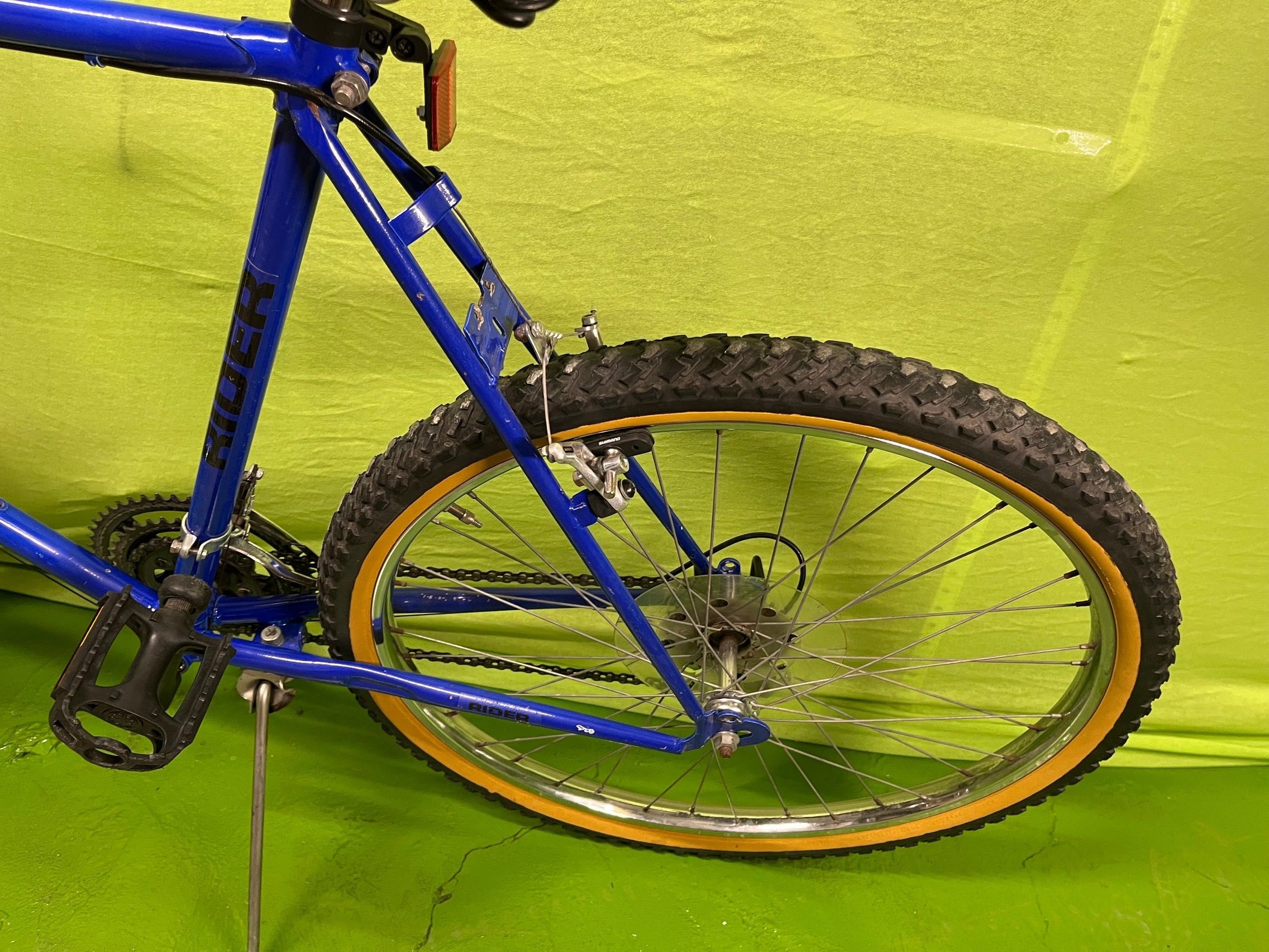 Продавам много запазен велосипед 26", 18 скорости, отличен