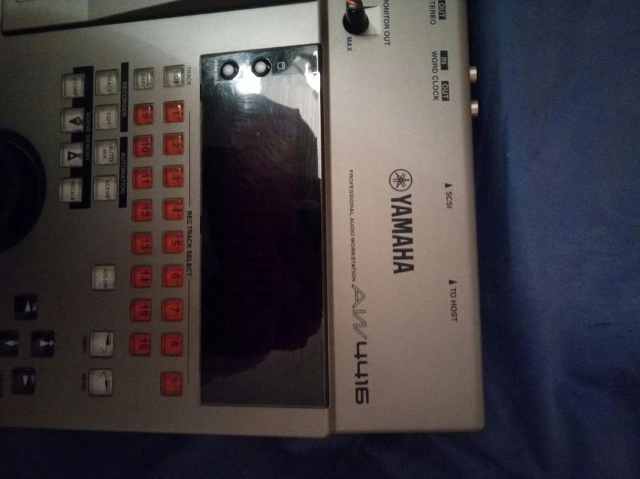 Vand sau schimb mixer Yamaha digital