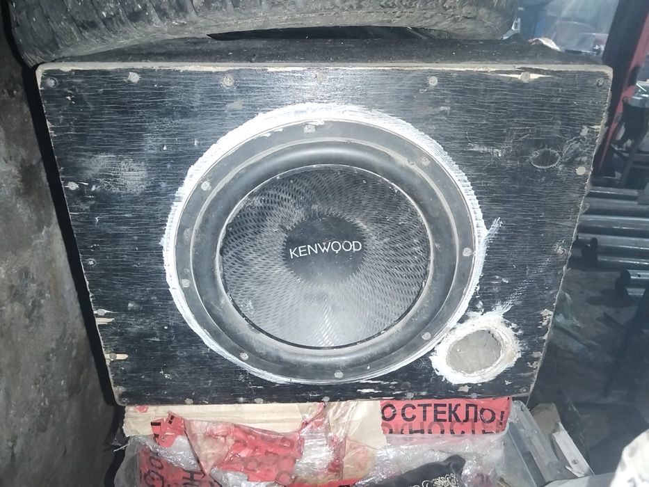 Продам сабвуфер в отличном состоянии все работает за хорошую цену