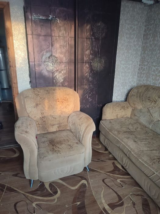 Продам Диван и 2 кресла