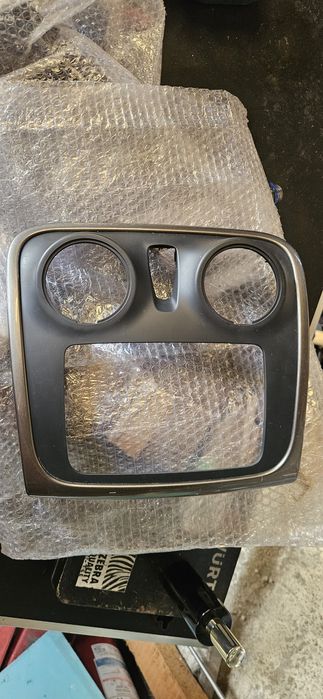 Grila logan pentru logan 2