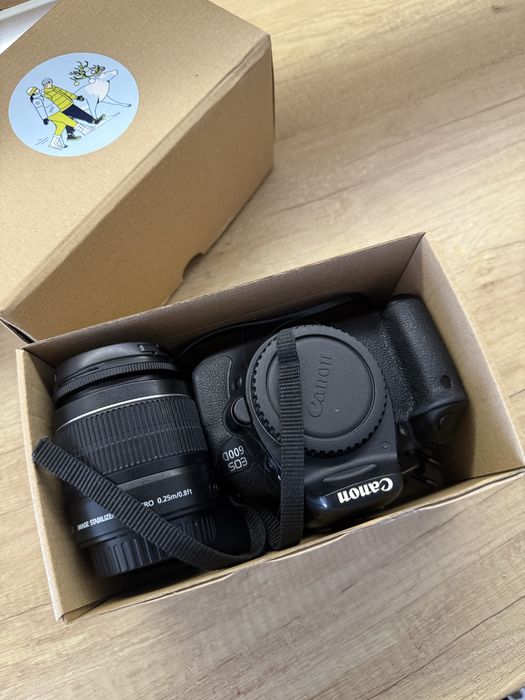 Canon EOS 600D фотоапарат