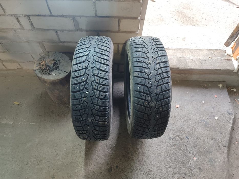 Зимняя резина 2 шт на 15