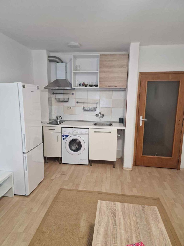 Дава се под наем Двустаен апартамент в София, Гео Милев - 67 кв.м за 549 € - Снимка #2