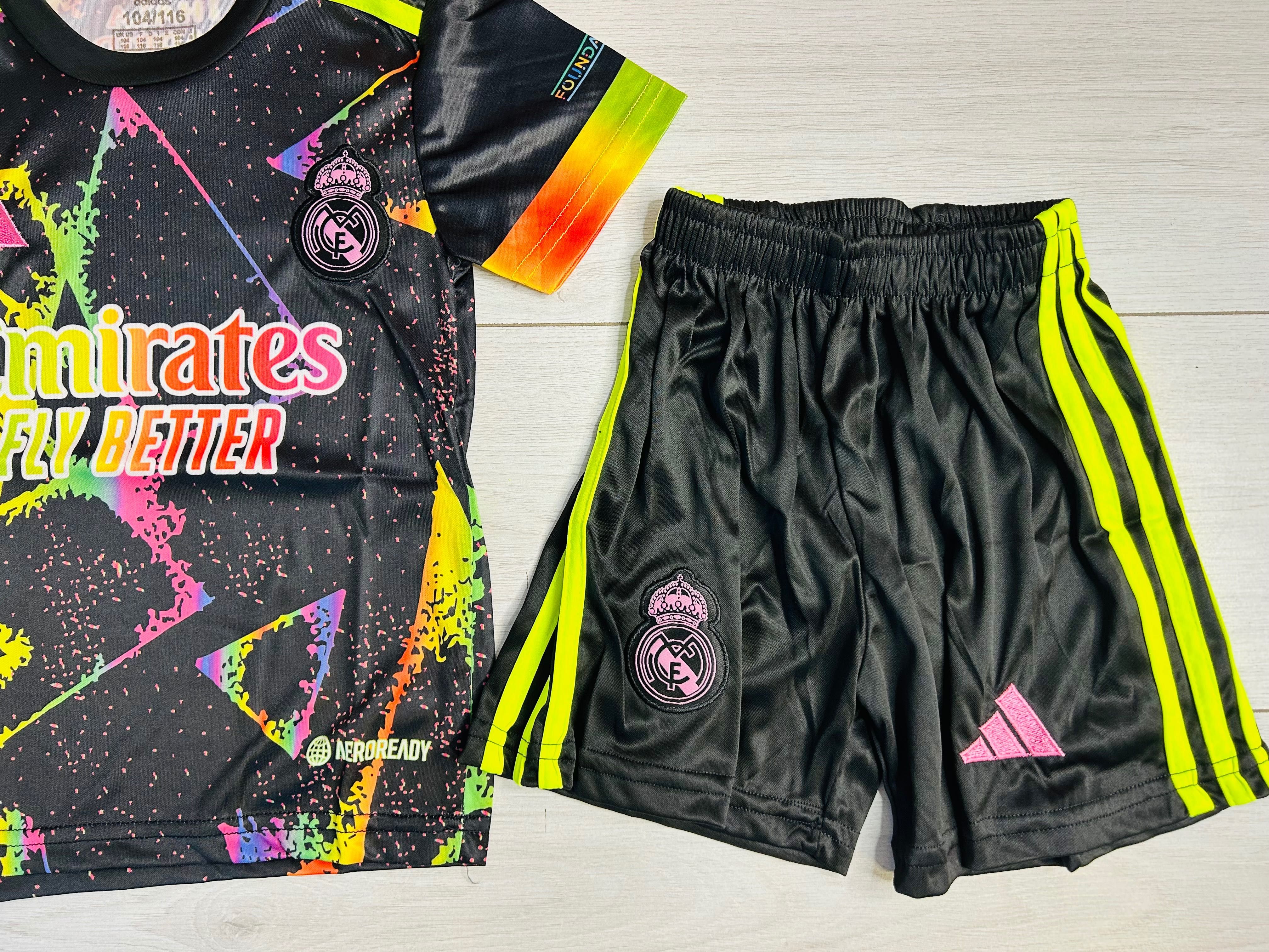 Tricou compleu copii Real Madrid vini Jr 7 multicolors kit 2025