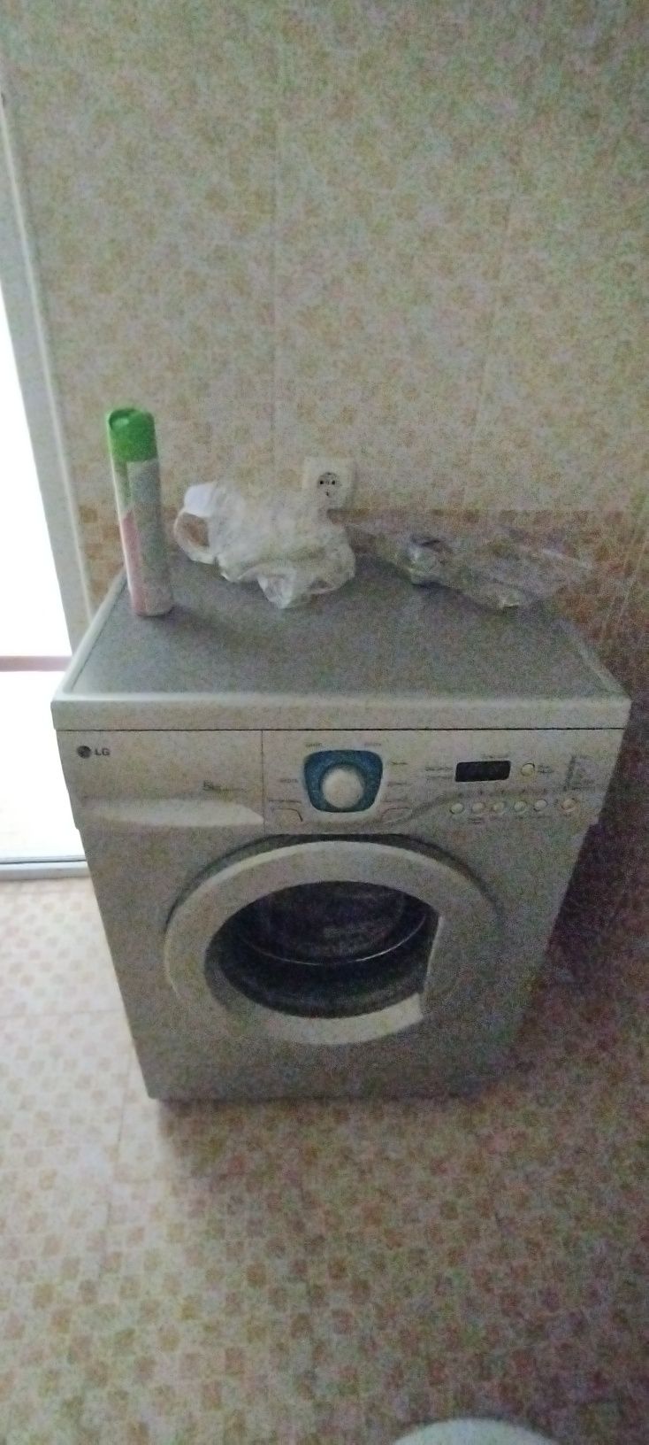 Продам стиральную машинку