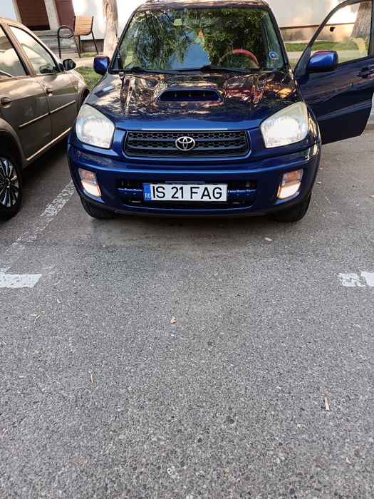 Vând sau schimb Toyota RAV4