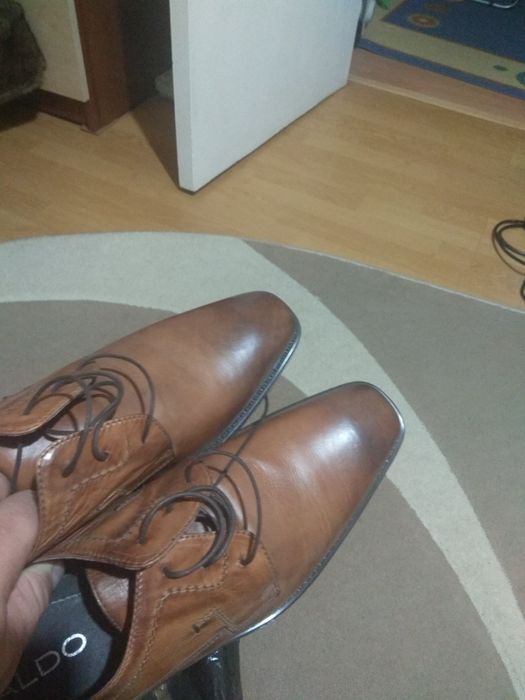 Vând pantofi piele de gala