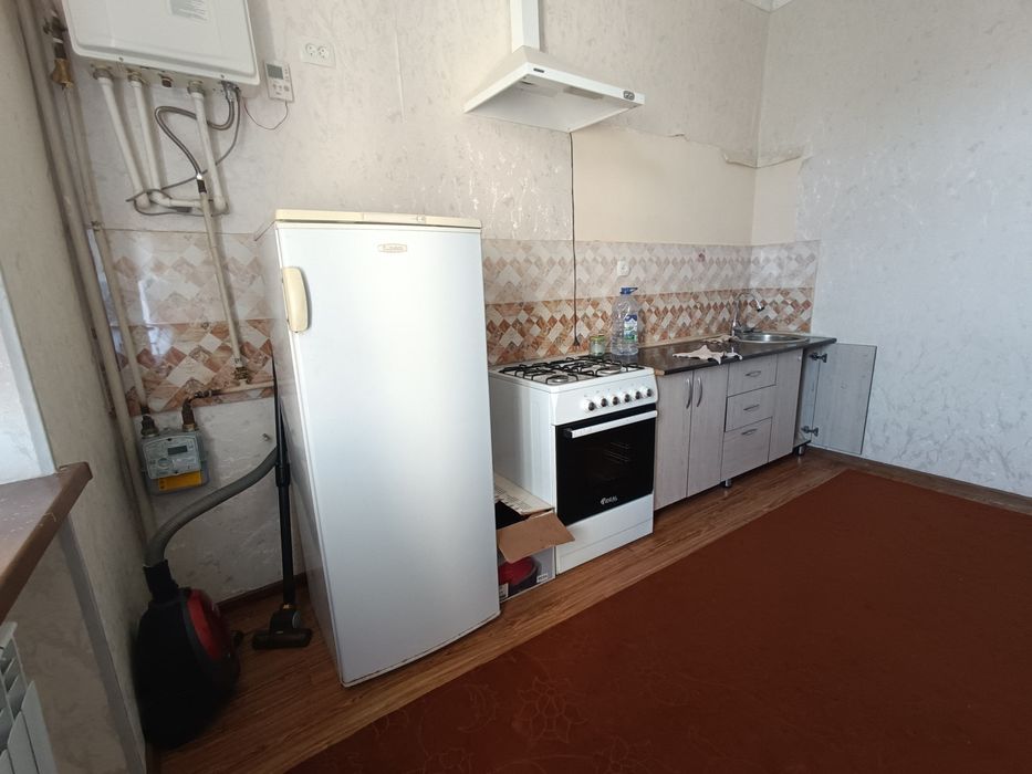 1/4/5 сотилади 47.5м²