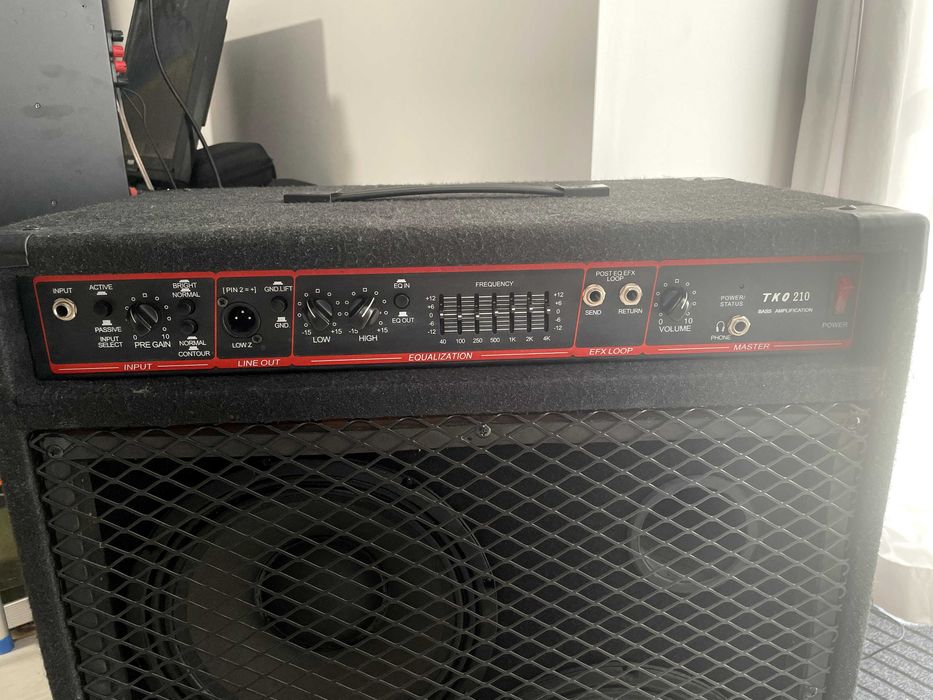 Усилвател за бас китара,комбо,кубе