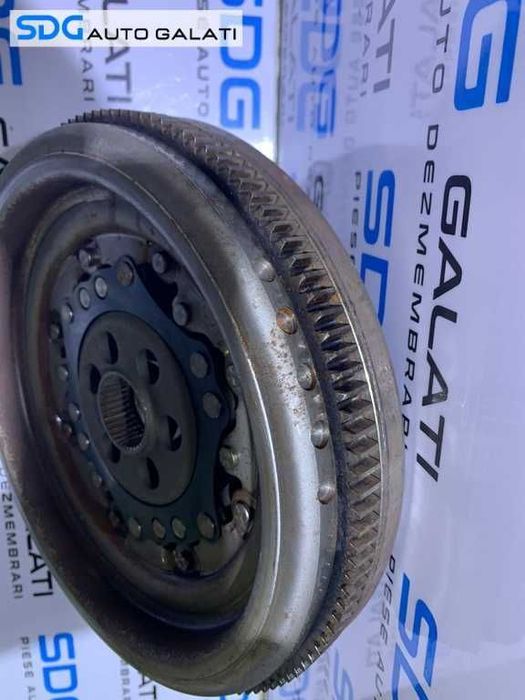 Ambreiaj Volanta Masa Dubla Cutie Automata VW Scirocco 2.0 TDI CBBB CFGB CFGC CUWA 2009 - 2018 Cod 03L105266AL