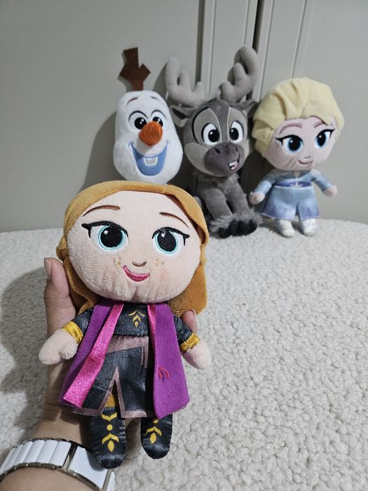 Set plusuri Frozen Elsa, Anna, OLaf, Sven