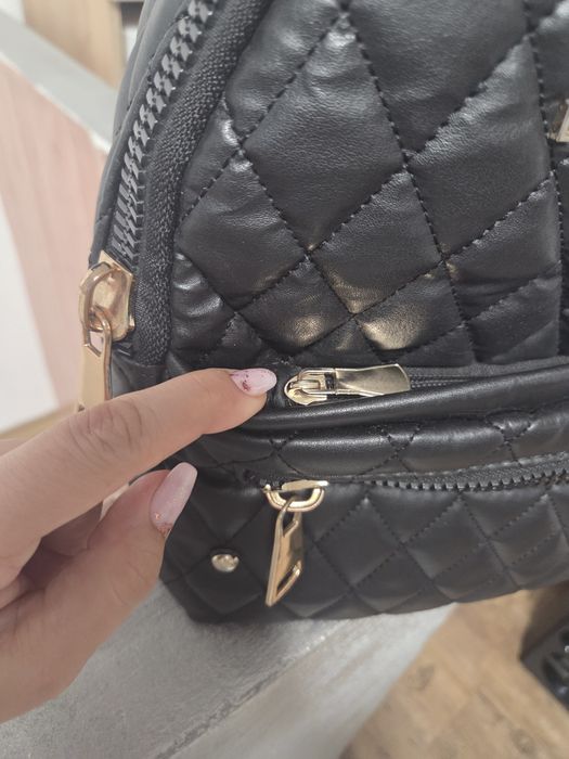 Ghiozdan dama stare ca nou